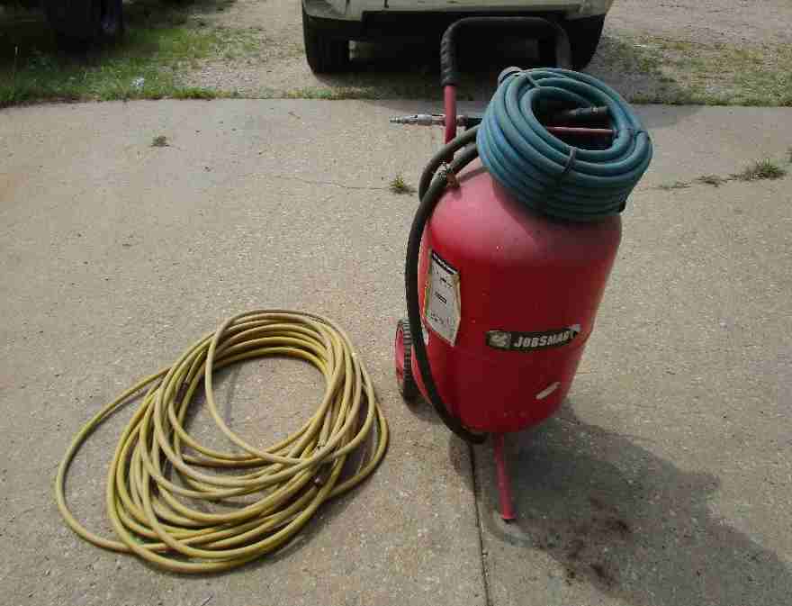 What Is A Handy Portable Sandblaster?